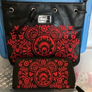 Disney Boutique Crossbody Embrdrd Purse/Wallet Set